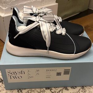 Saysh Women's Black Athletic Shoes